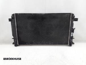 Kühler van een Volkswagen Crafter 2.5 TDI 30/32/35 2013