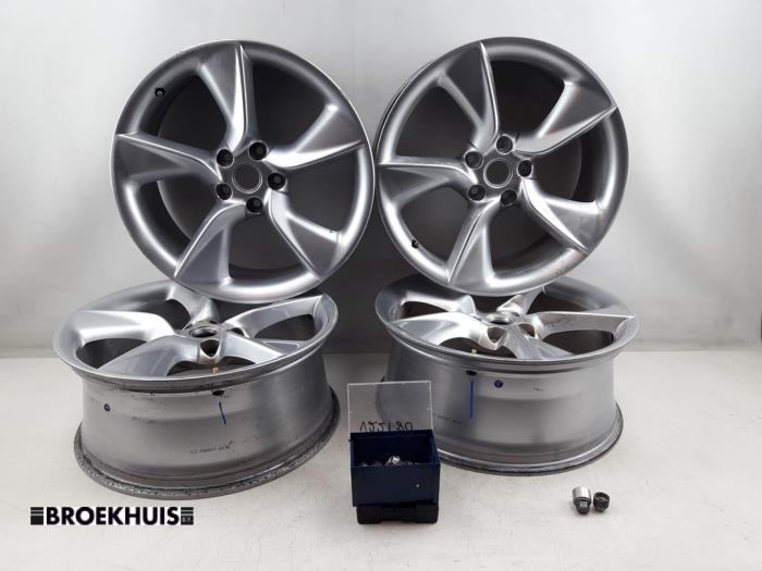 Set of sports wheels from a Opel Astra J GTC (PD2/PF2) 1.4 Turbo 16V ecoFLEX 140 2013