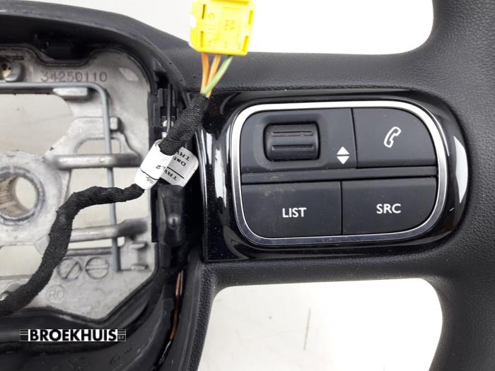 Steering wheel from a Citroën C3 (SX/SW) 1.2 Vti 12V PureTech 2019