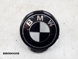 Usados Manija de maleteto BMW 6 serie (F12) M6 V8 32V TwinPower Turbo Precio € 25,00 Norma de margen ofrecido por Autobedrijf Broekhuis B.V.