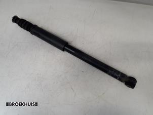 Used Rear shock absorber rod, left Dacia Sandero II 0.9 TCE 12V Price € 20,00 Margin scheme offered by Autobedrijf Broekhuis B.V.