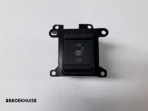 Used Seat heating switch Jeep Grand Cherokee (WG/WJ) 4.7i V8 Price € 15,00 Margin scheme offered by Autobedrijf Broekhuis B.V.
