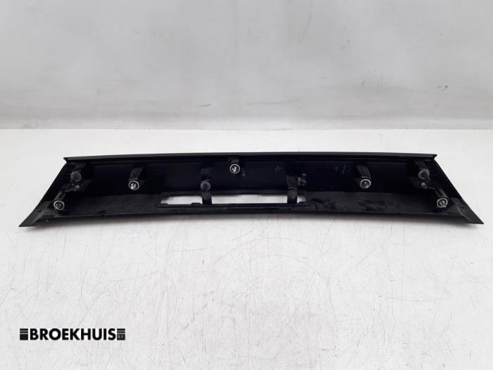 Decorative strip tailgate from a Lynk & Co 01 1.5 PHEV 2023