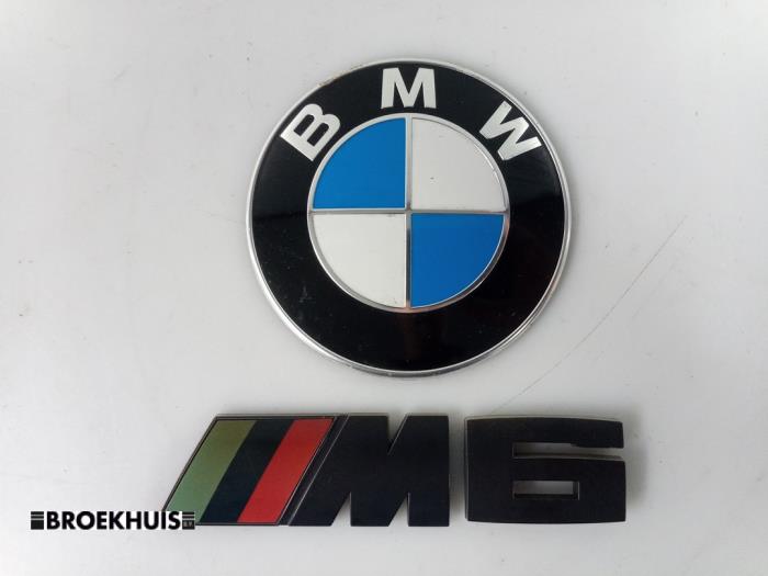 Używane Emblemat BMW 6 serie (F12) M6 V8 32V TwinPower Turbo Cena € 15,00 Procedura marży oferowane przez Autobedrijf Broekhuis B.V.