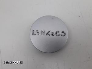 Usados Embellecedor de buje Lynk &amp; Co 01 1.5 PHEV Precio € 15,00 Norma de margen ofrecido por Autobedrijf Broekhuis B.V.
