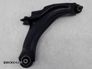 Used Front wishbone, right Renault Clio IV (5R) 0.9 Energy TCE 90 12V Price € 25,00 Margin scheme offered by Autobedrijf Broekhuis B.V.