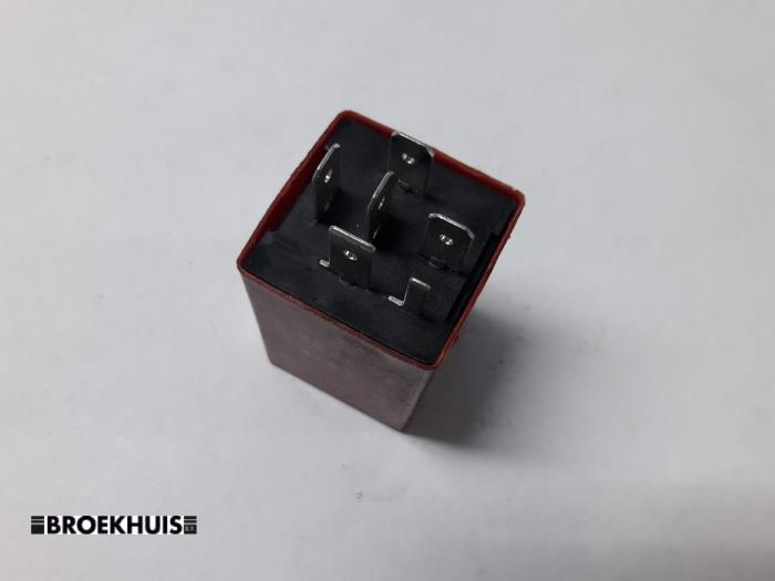 Relay Landrover Defender I 2.5 TD5 AMR2341