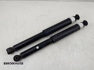 Used Shock absorber kit Renault Clio IV (5R) 0.9 Energy TCE 90 12V Price € 40,00 Margin scheme offered by Autobedrijf Broekhuis B.V.