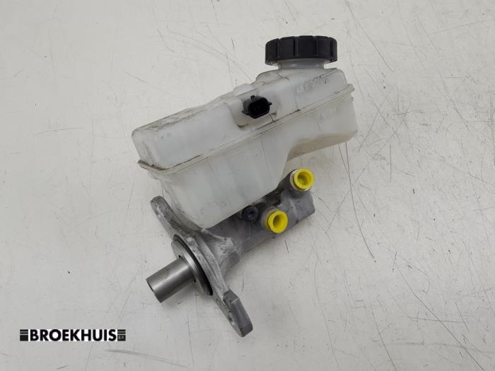 Brake pump from a Renault Clio IV (5R) 0.9 Energy TCE 90 12V 2019