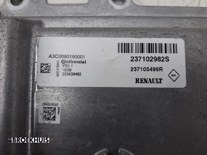 Ordenadores de inyección de un Renault Clio IV (5R) 0.9 Energy TCE 90 12V 2019