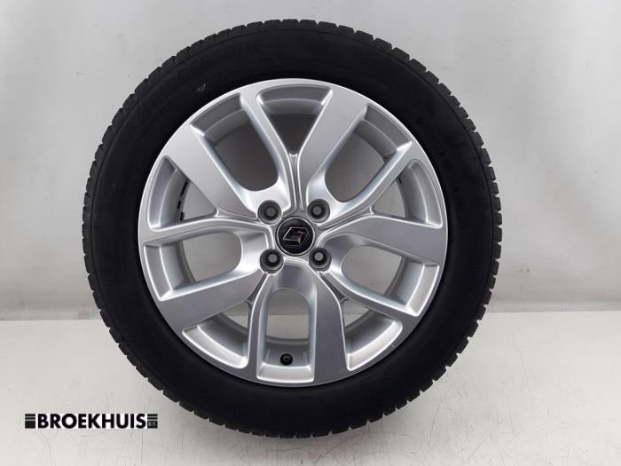 Sport rims set + tires from a Renault Clio IV (5R) 0.9 Energy TCE 90 12V 2019