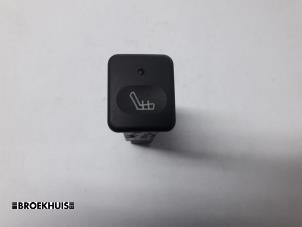 Used Seat heating switch Landrover Defender I Price € 10,00 Margin scheme offered by Autobedrijf Broekhuis B.V.