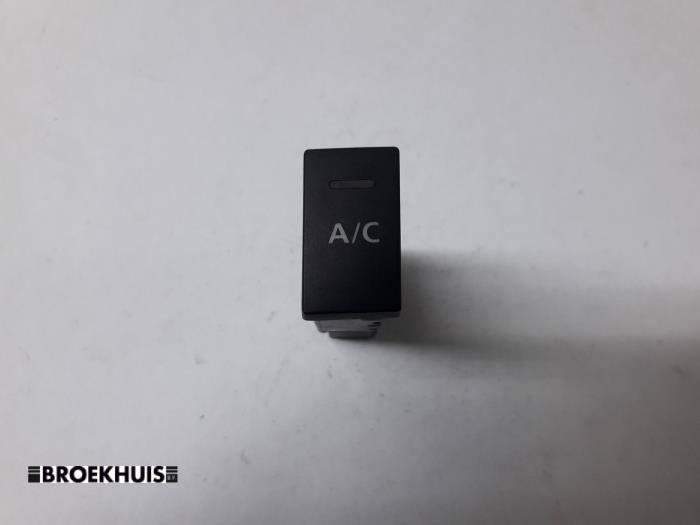 Gebrauchte Klima Schalter Landrover Freelander Hard Top Preis € 7,50 Margenregelung angeboten von Autobedrijf Broekhuis B.V.