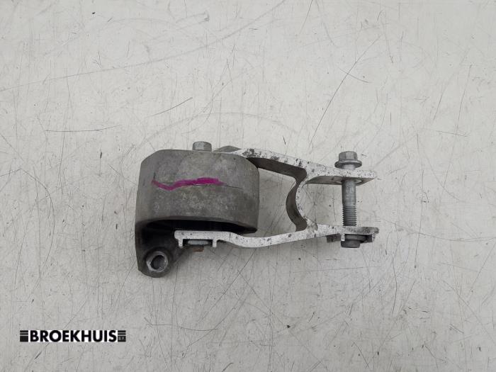 Used Engine mount Volvo V90 II (PW) 2.0 T5 16V Price € 25,00 Margin scheme offered by Autobedrijf Broekhuis B.V.
