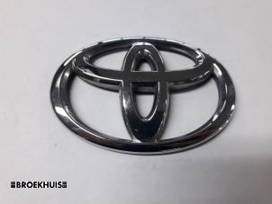 Gebrauchte Emblem Toyota Land Cruiser (J12) 3.0 D-4D 16V Preis € 5,00 Margenregelung angeboten von Autobedrijf Broekhuis B.V.