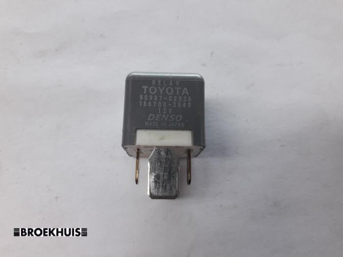 Begagnade Relä Toyota RAV4 (A3) Pris € 7,50 Marginaltabell erbjuds av Autobedrijf Broekhuis B.V.