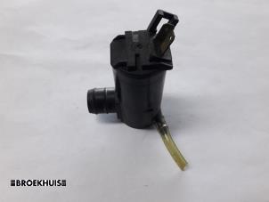 Usagé Pompe lave-glace avant Toyota Landcruiser Prix € 7,50 Règlement à la marge proposé par Autobedrijf Broekhuis B.V.