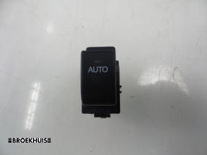Used Electric window switch Toyota Avensis (T25/B1B) 2.0 16V D-4D-F Price € 10,00 Margin scheme offered by Autobedrijf Broekhuis B.V.