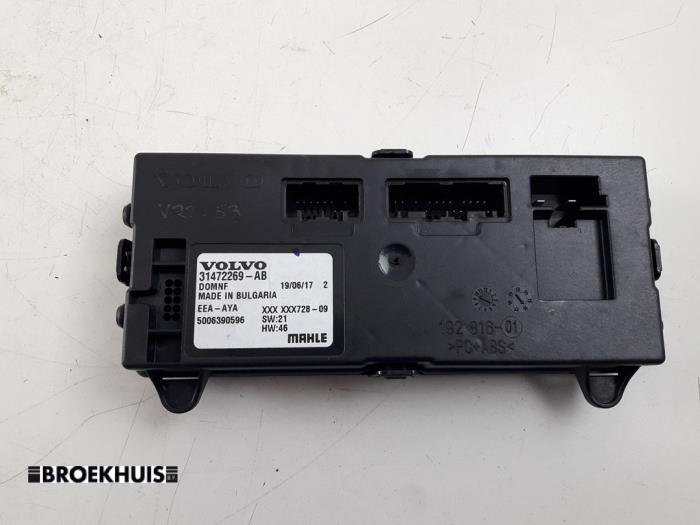 Używane Modul climatronic Volvo V90 II (PW) 2.0 T5 16V Cena € 50,00 Procedura marży oferowane przez Autobedrijf Broekhuis B.V.