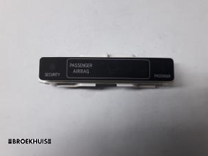 Used Airbag indicator light Toyota Avensis Wagon (T27) Price € 15,00 Margin scheme offered by Autobedrijf Broekhuis B.V.