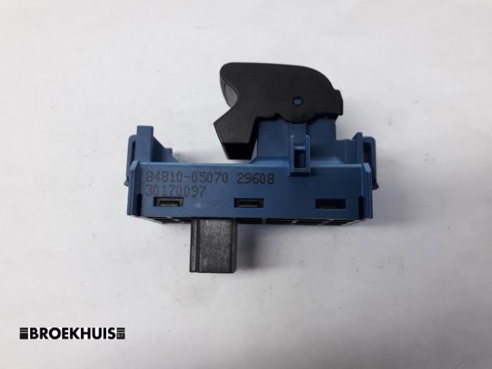 Electric window switch from a Toyota Avensis Wagon (T27)  2010