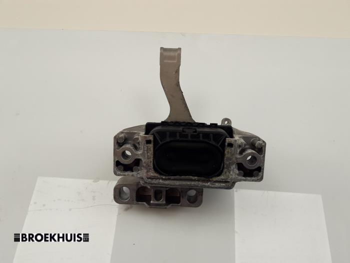 Engine mount from a Audi A3 Limousine (8VS/8VM) 1.5 TFSI 16V 2019