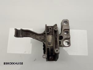 Engine mount from a Audi A3 Limousine (8VS/8VM) 1.5 TFSI 16V 2019