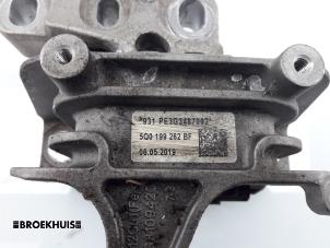 Engine mount from a Audi A3 Limousine (8VS/8VM) 1.5 TFSI 16V 2019