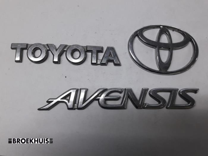 Emblème d'un Toyota Avensis Wagon (T25/B1E) 2.0 16V D-4D-F 2007