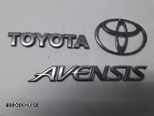 Used Emblem Toyota Avensis Wagon (T25/B1E) 2.0 16V D-4D-F Price € 10,00 Margin scheme offered by Autobedrijf Broekhuis B.V.