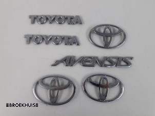 Usagé Emblème Toyota Avensis Wagon (T25/B1E) Prix € 15,00 Règlement à la marge proposé par Autobedrijf Broekhuis B.V.