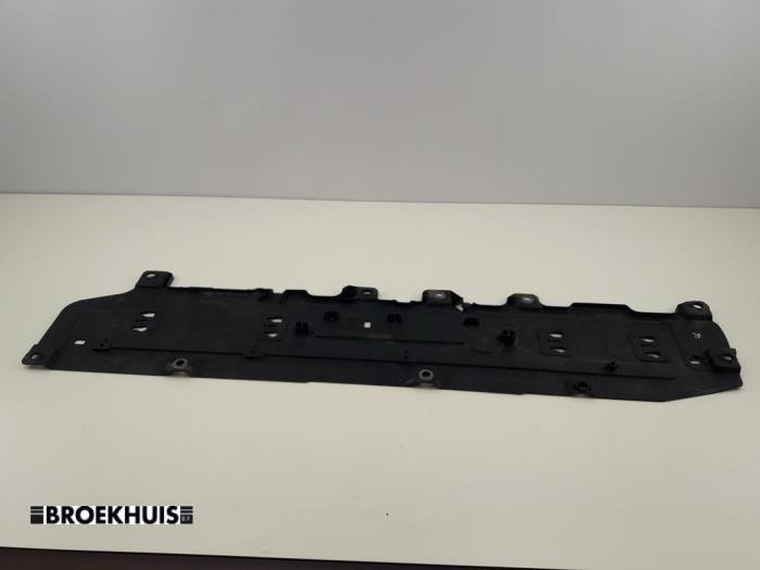 Begagnade Hasplåt Volvo V90 II (PW) 2.0 T5 16V Pris € 30,00 Marginaltabell erbjuds av Autobedrijf Broekhuis B.V.