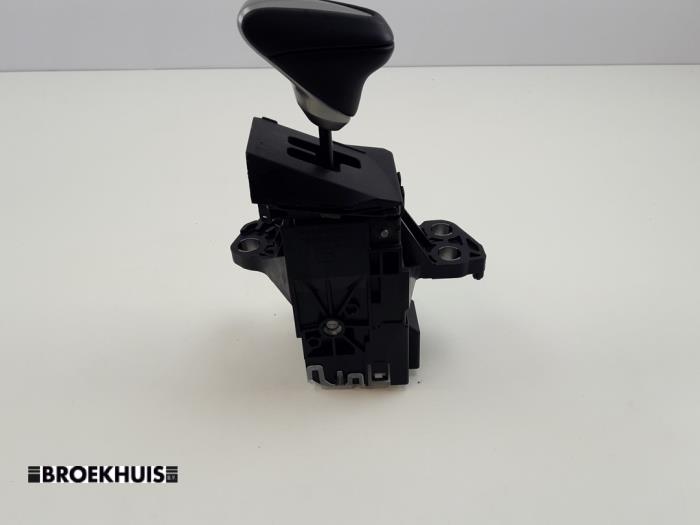 Dzwignia wyboru automatycznej skrzyni biegów z Lexus CT 200h 1.8 16V 2017