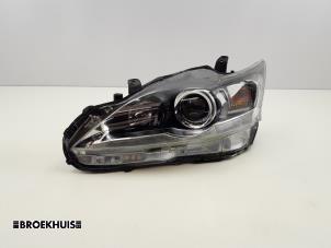 Used Headlight, left Lexus CT 200h 1.8 16V Price € 450,00 Margin scheme offered by Autobedrijf Broekhuis B.V.