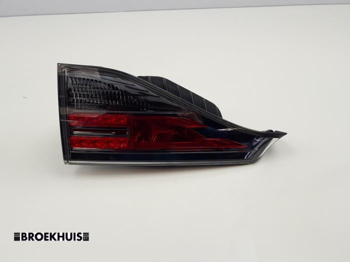 Feu arrière gauche d'un Lexus CT 200h 1.8 16V 2017