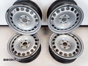 Used Set of wheels Volkswagen Tiguan (5N1/2) 2.0 TDI 16V 4Motion Price € 100,00 Margin scheme offered by Autobedrijf Broekhuis B.V.