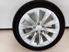 Wheel + tyre from a Tesla Model S, 2012 75D, Liftback, Electric, 386kW (525pk), 4x4, L2S, 2016-06 2018