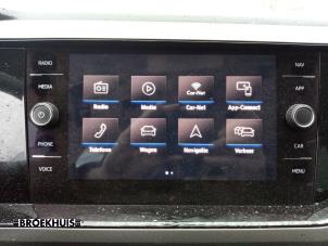 Usados Controlador de pantalla multimedia Volkswagen Polo VI (AW1) 1.0 TSI 12V Precio € 225,00 Norma de margen ofrecido por Autobedrijf Broekhuis B.V.