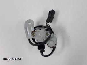 Used Throttle pedal position sensor Toyota Yaris Verso (P2) 1.3 16V Price € 10,00 Margin scheme offered by Autobedrijf Broekhuis B.V.
