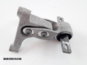 Usagé Support moteur Tesla Model S 75D Prix € 75,00 Règlement à la marge proposé par Autobedrijf Broekhuis B.V.