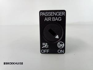 Usagé Airbag commutateur Skoda Octavia Combi (5EAC) 1.6 TDI Greenline 16V Prix € 15,00 Règlement à la marge proposé par Autobedrijf Broekhuis B.V.