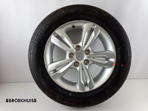 Gebrauchte Felge + Reifen Hyundai iX35 (LM) 2.0 16V Preis € 150,00 Margenregelung angeboten von Autobedrijf Broekhuis B.V.