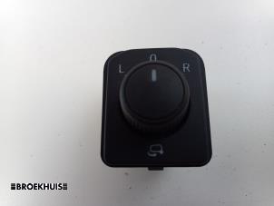 Usados Interruptor de retrovisor Seat Ibiza V (KJB) 1.0 TSI 12V Precio € 20,00 Norma de margen ofrecido por Autobedrijf Broekhuis B.V.
