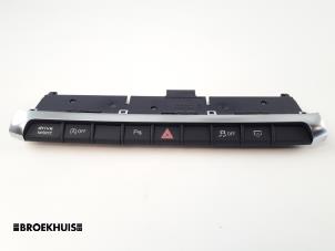 Gebrauchte Panikbeleuchtung Schalter Audi A3 Limousine (8VS/8VM) 1.5 TFSI 16V Preis € 50,00 Margenregelung angeboten von Autobedrijf Broekhuis B.V.