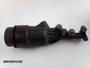 Used Oil filter housing Mercedes A (W176) 1.8 A-180 CDI 16V Autom. Price € 25,00 Margin scheme offered by Autobedrijf Broekhuis B.V.