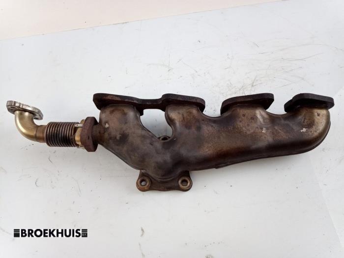 Exhaust manifold from a Mercedes-Benz A (W176) 1.8 A-180 CDI 16V Autom. 2013