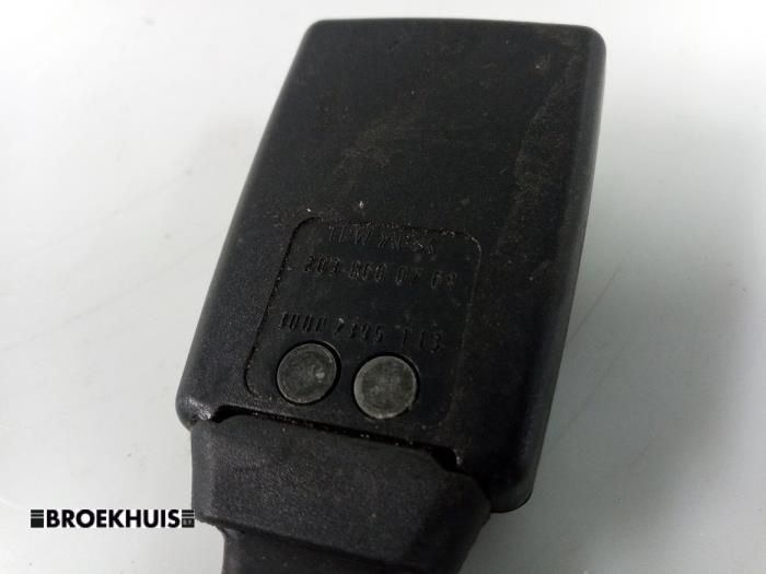 Rear seatbelt tensioner, left from a Mercedes-Benz C Combi (S203) 2.2 C-220 CDI 16V 2003