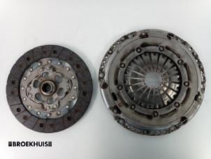 Used Clutch kit (complete) Volkswagen Polo VI (AW1) 1.0 TSI 12V BlueMotion Price € 100,00 Margin scheme offered by Autobedrijf Broekhuis B.V.