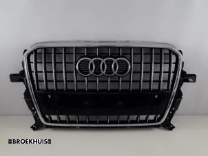 Usagé Calandre Audi Q5 (8RB) 2.0 TDI 16V Quattro Prix € 225,00 Règlement à la marge proposé par Autobedrijf Broekhuis B.V.