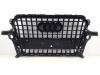 Grille from a Audi Q5 (8RB) 2.0 TDI 16V Quattro 2014